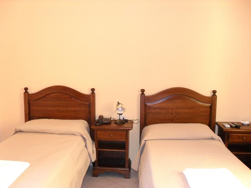 Hotel Piro Torrenova  Zimmer foto